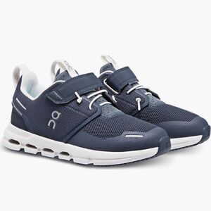 On Kids Cloud Play Running Shoes